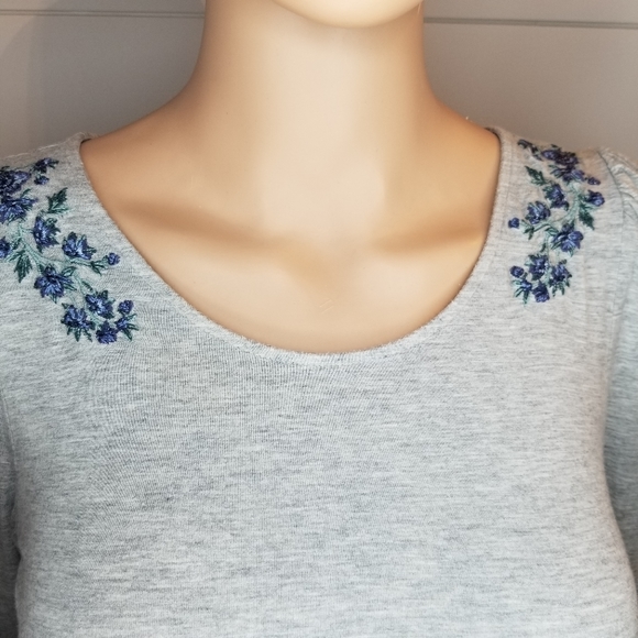 American Eagle | Floral Embroidery - Picture 6 of 7